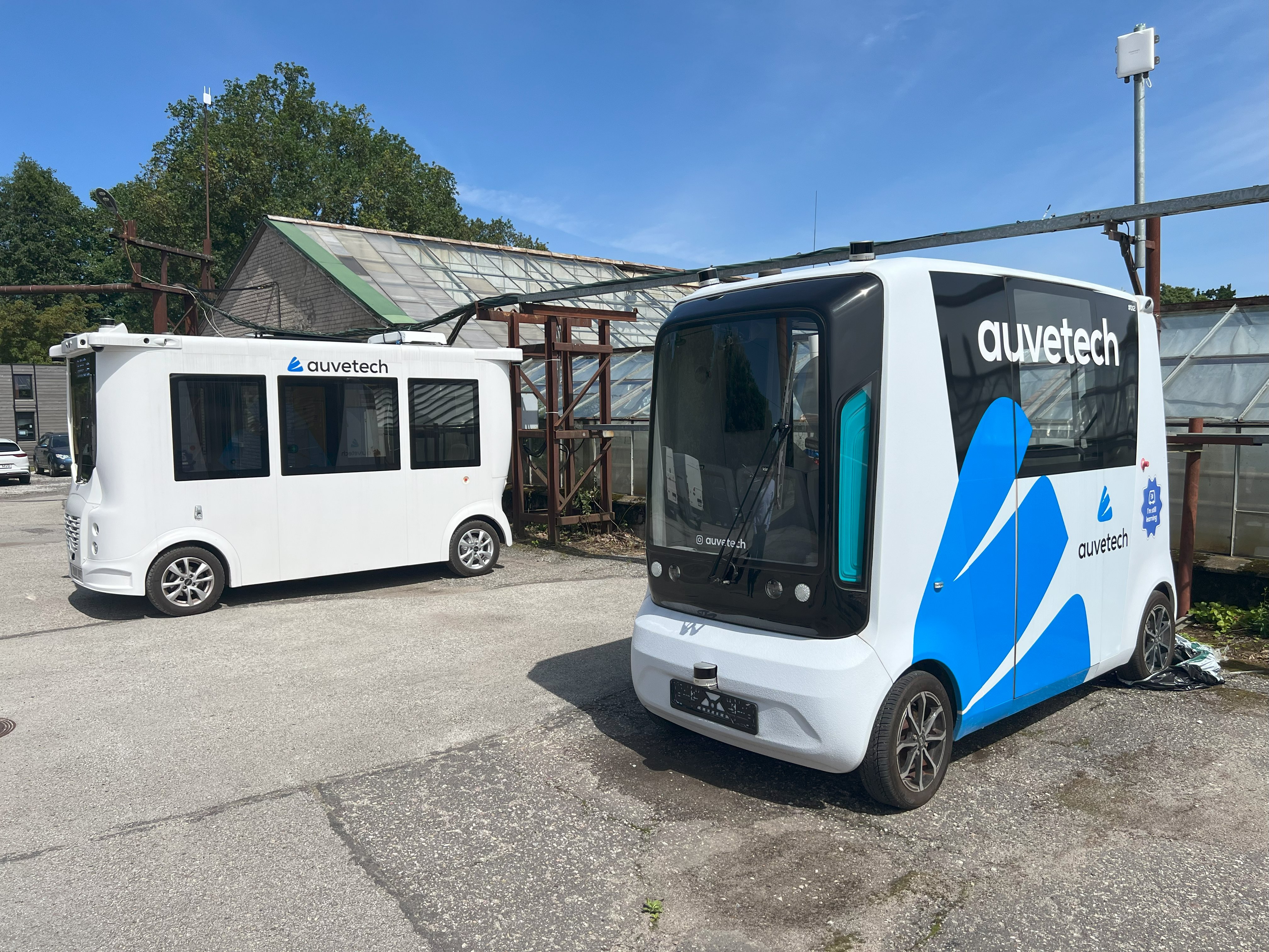 Auve shuttles